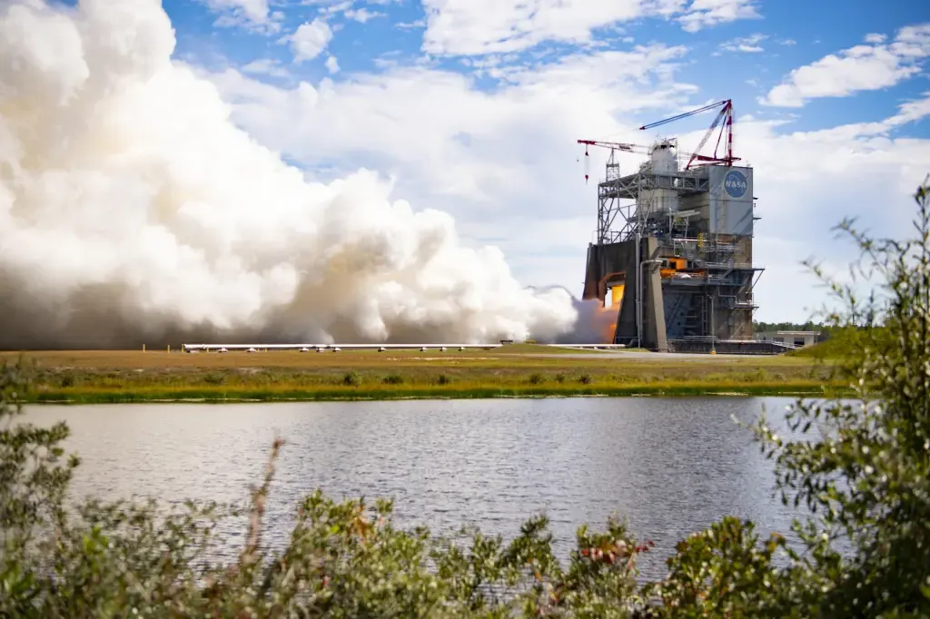 Image accompanying the story: NASA Conducts RS-25 Engine Test in Support of Future Artemis Missions